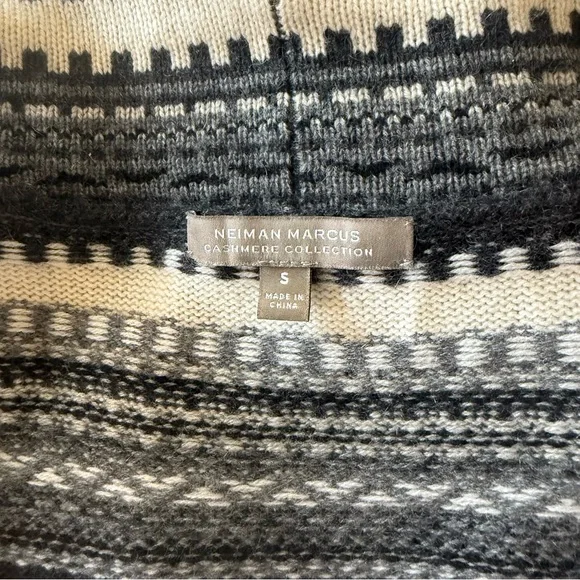 Neiman Marcus Cashmere Cardigan - Picture 5 of 6